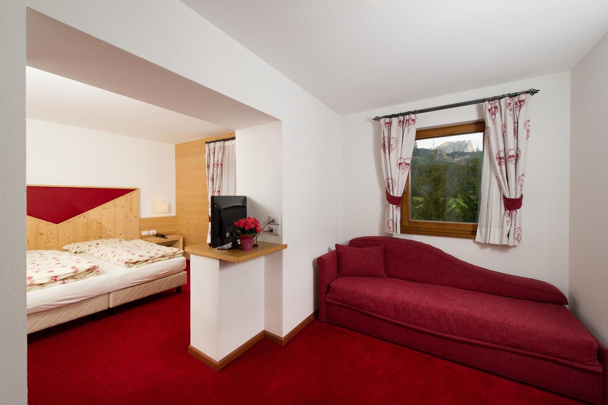 Hotel Gran Mugon Vigo di Fassa Room photo